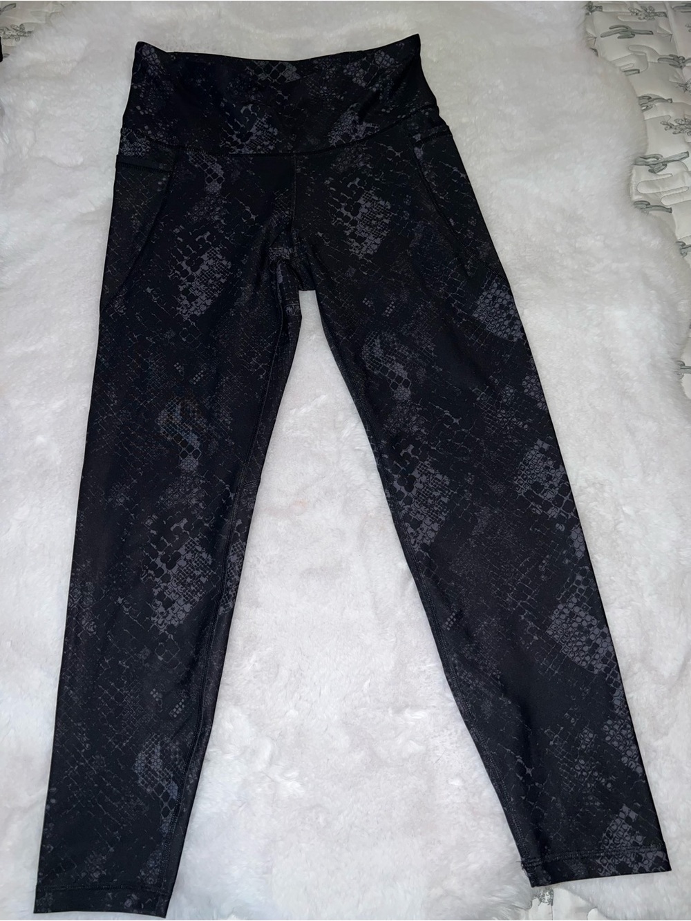 Old Navy Black Snake-Print High-Waist Leggings
